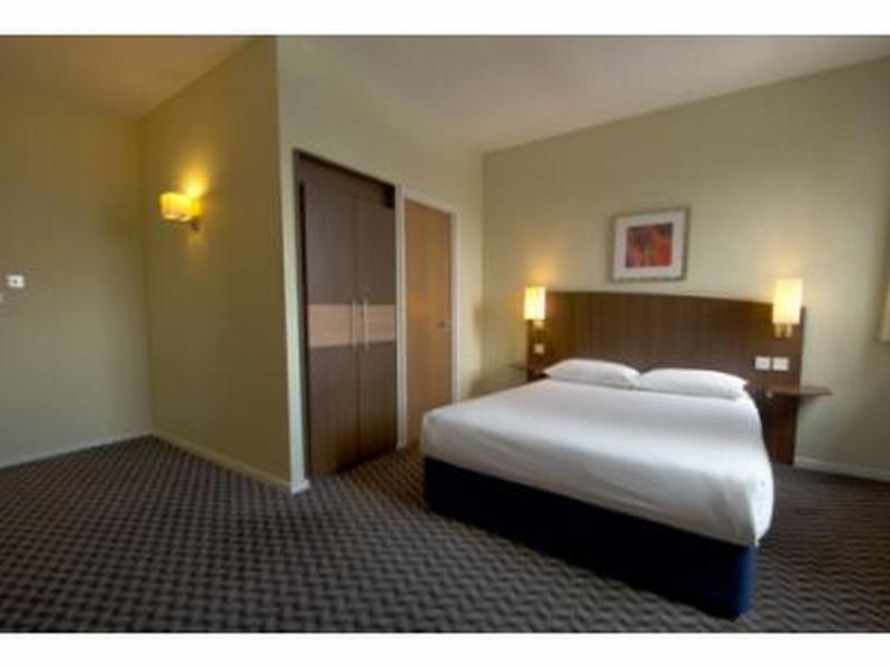 Travelodge Leeds Central Vicar Lane מראה חיצוני תמונה